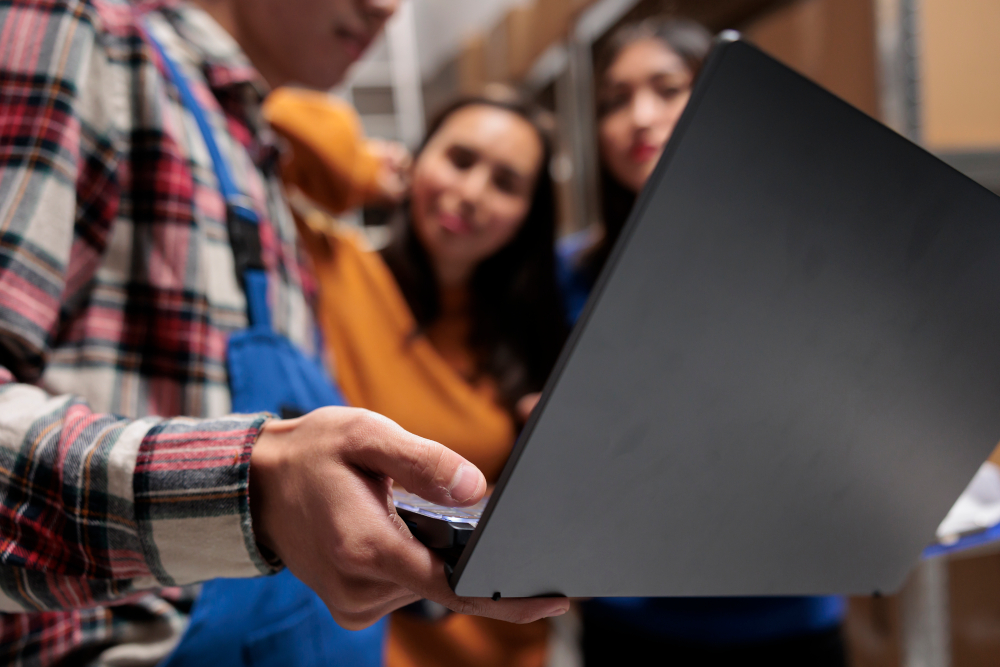 How to Factory Reset Chromebook to Sell 1 Chromebook with people learning How to factory reset chromebooks to sell